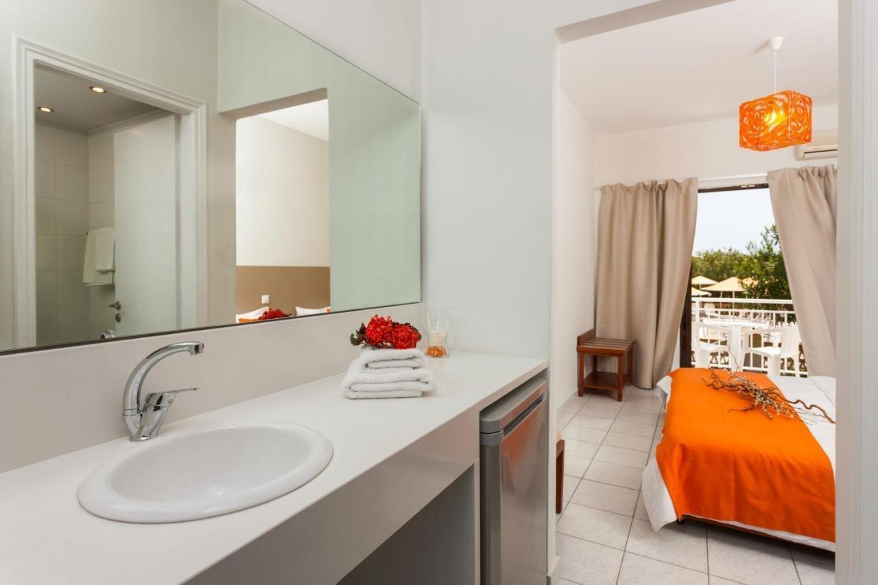 Cavo D' Oro Hotel & Suites Kalamákion Eksteriør billede